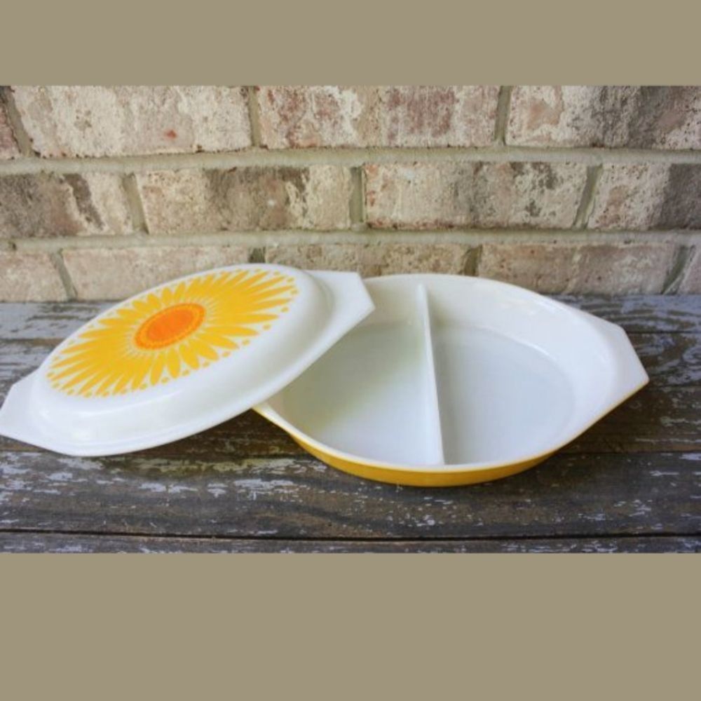 Vintage Pyrex Sunflower (2 sides) Divided 1.5 Quart Casserole Dish With Lid